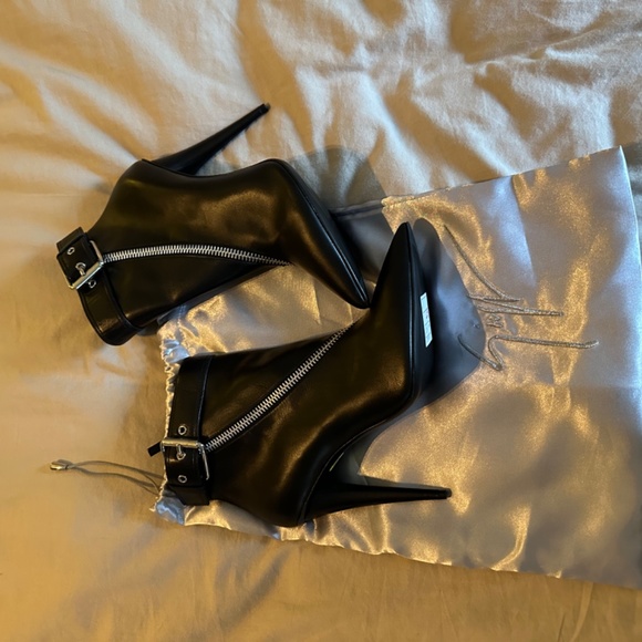 Giuseppe Zanotti ankle boots SIZE 40 - Picture 2 of 5